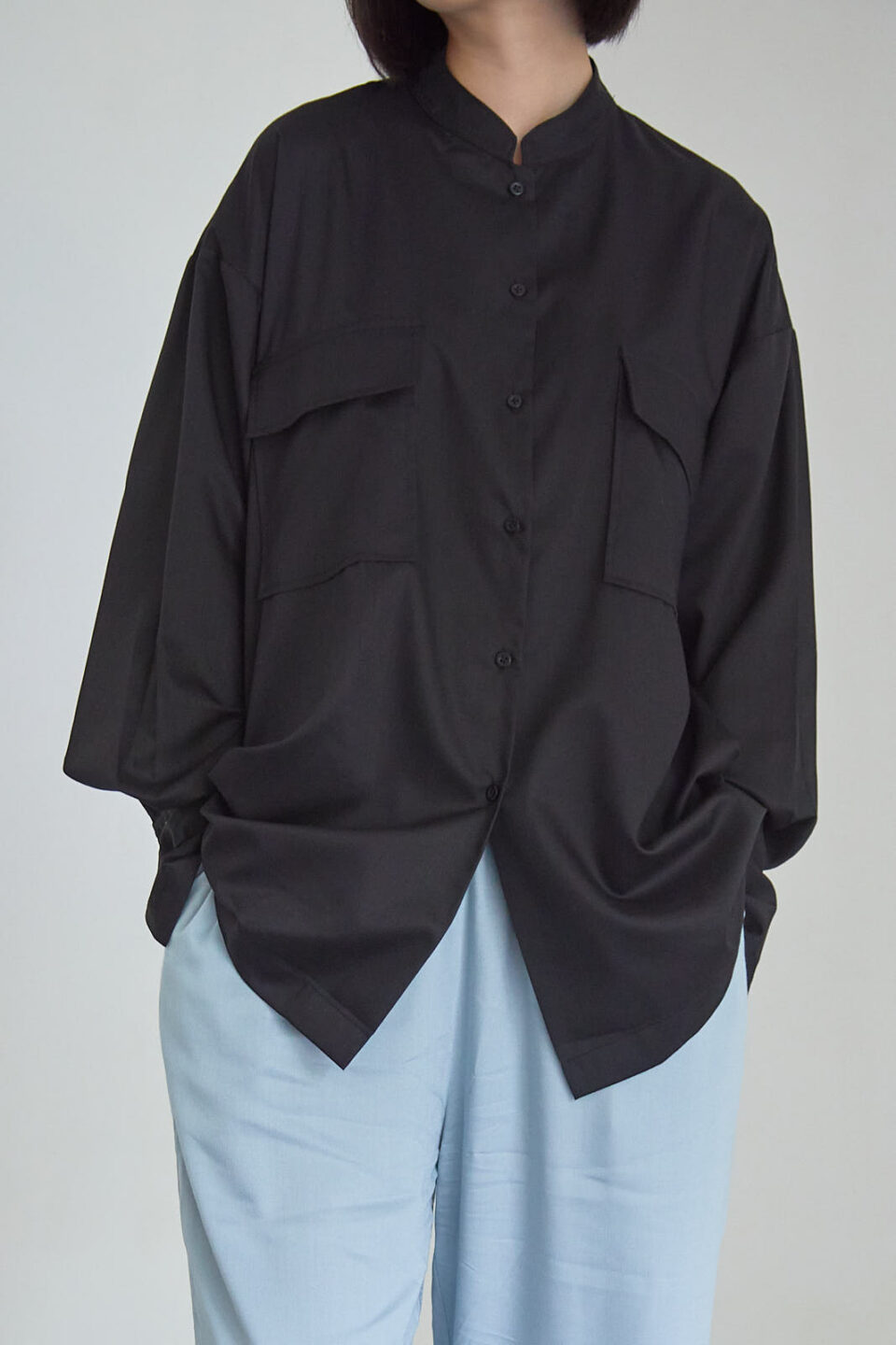 Modest Kana Shirt Black - Image 4