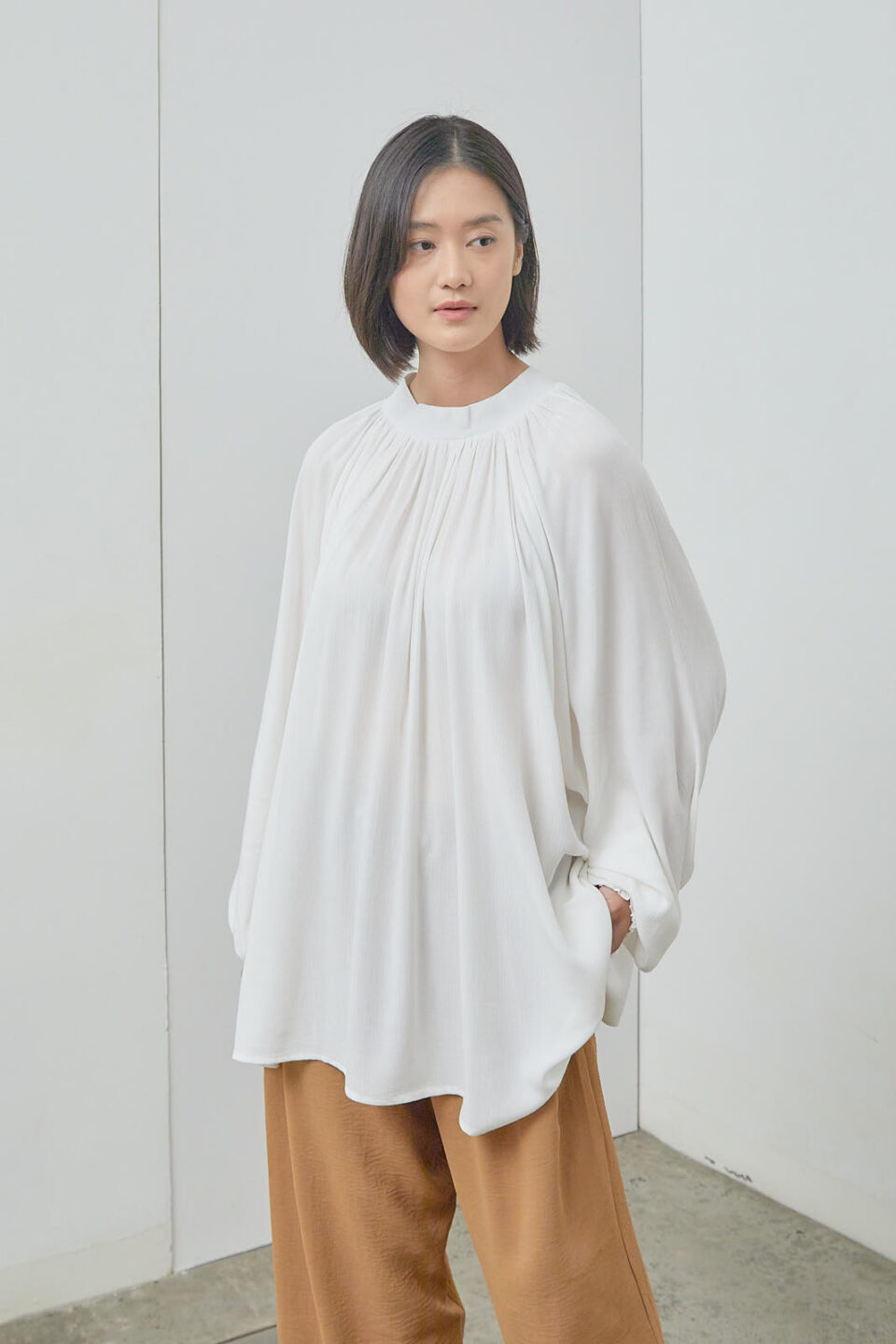 Modest Gia Blouse White - Image 2