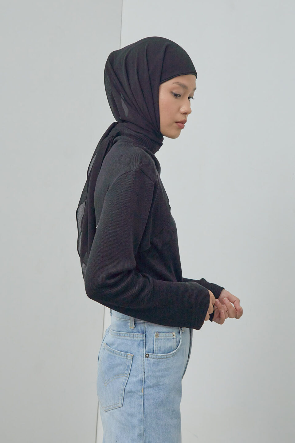 Modest Asa Rib Top Black - Image 2