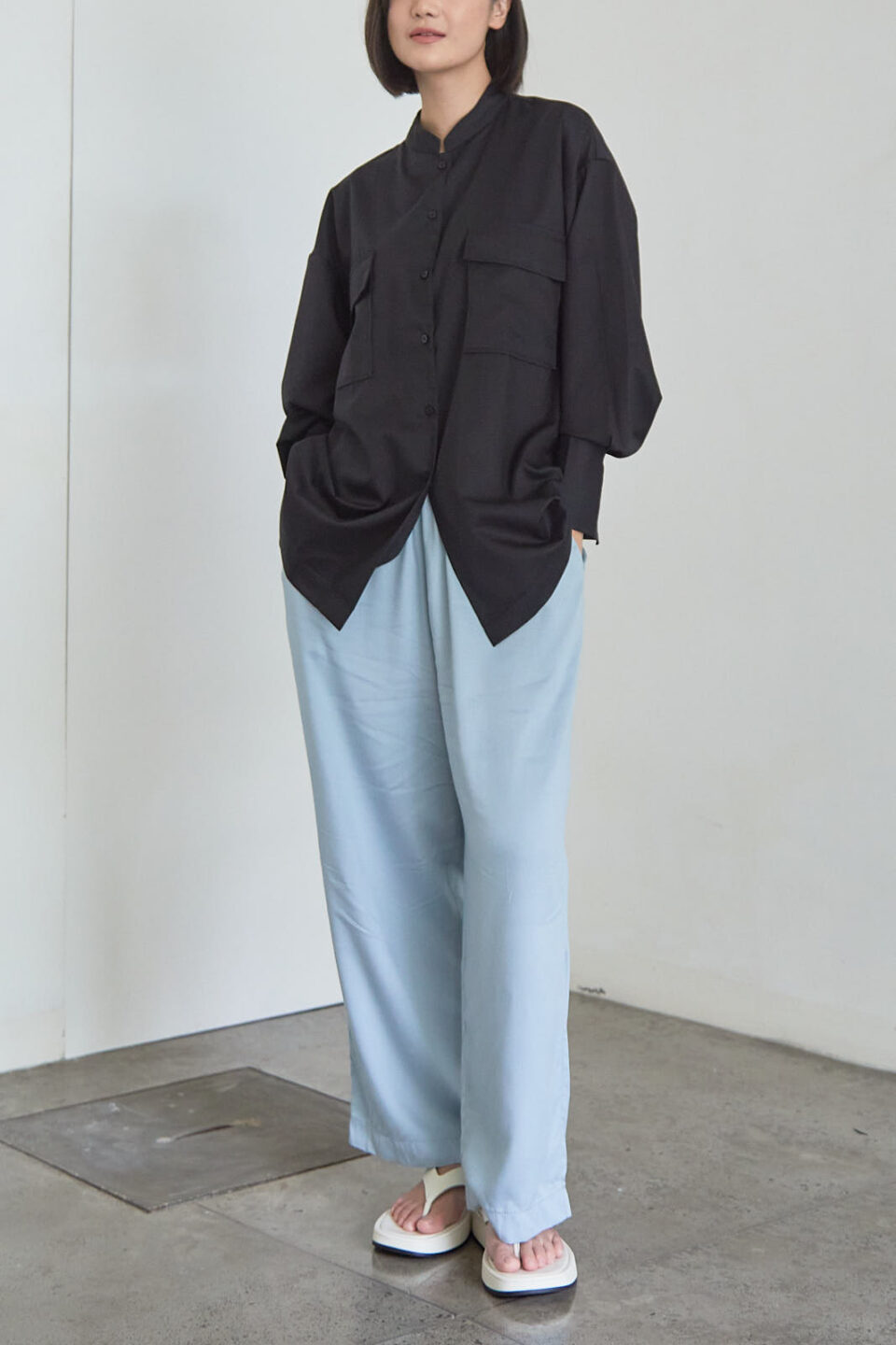 Modest Kana Shirt Black - Image 2