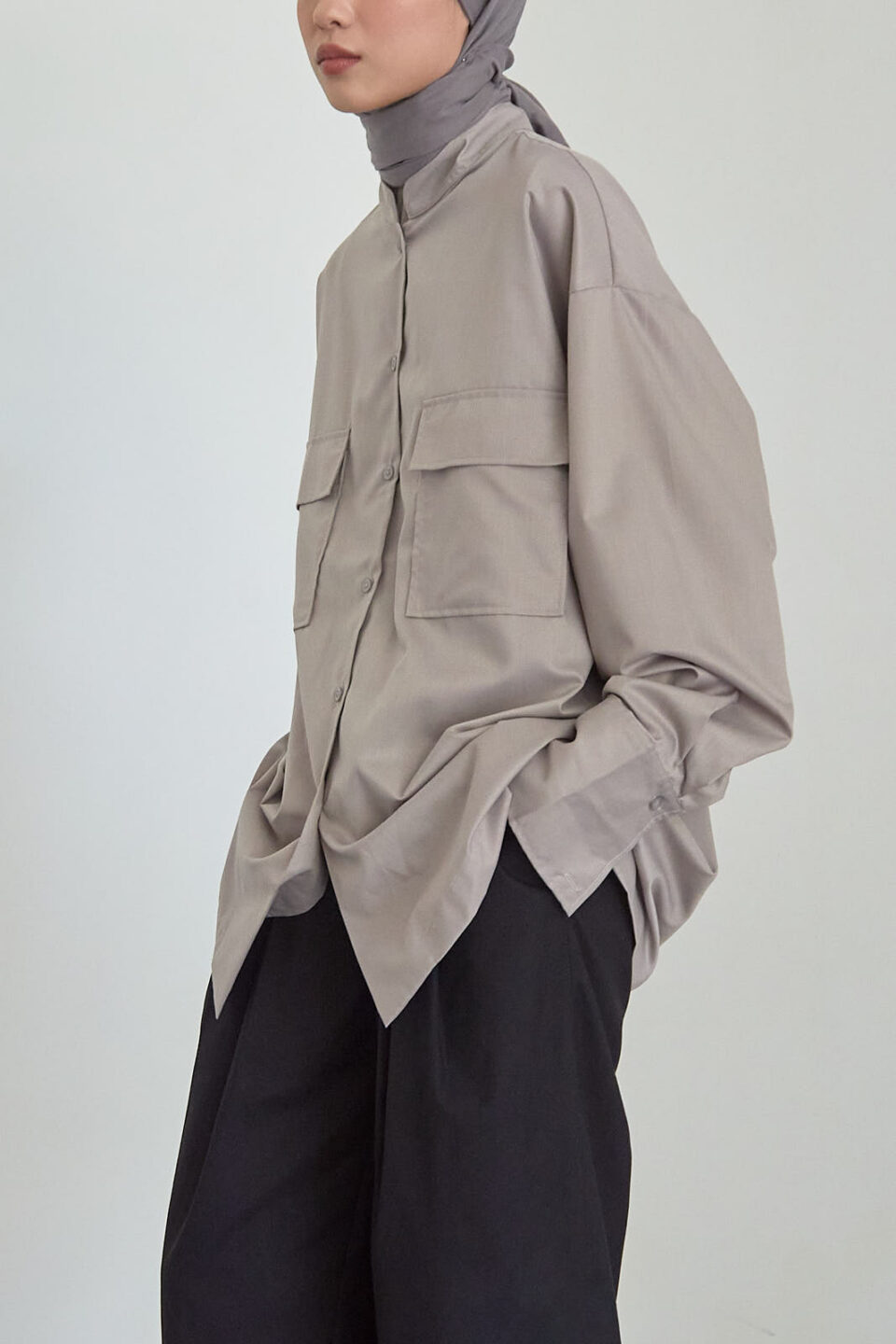 Modest Kana Shirt Taupe - Image 7