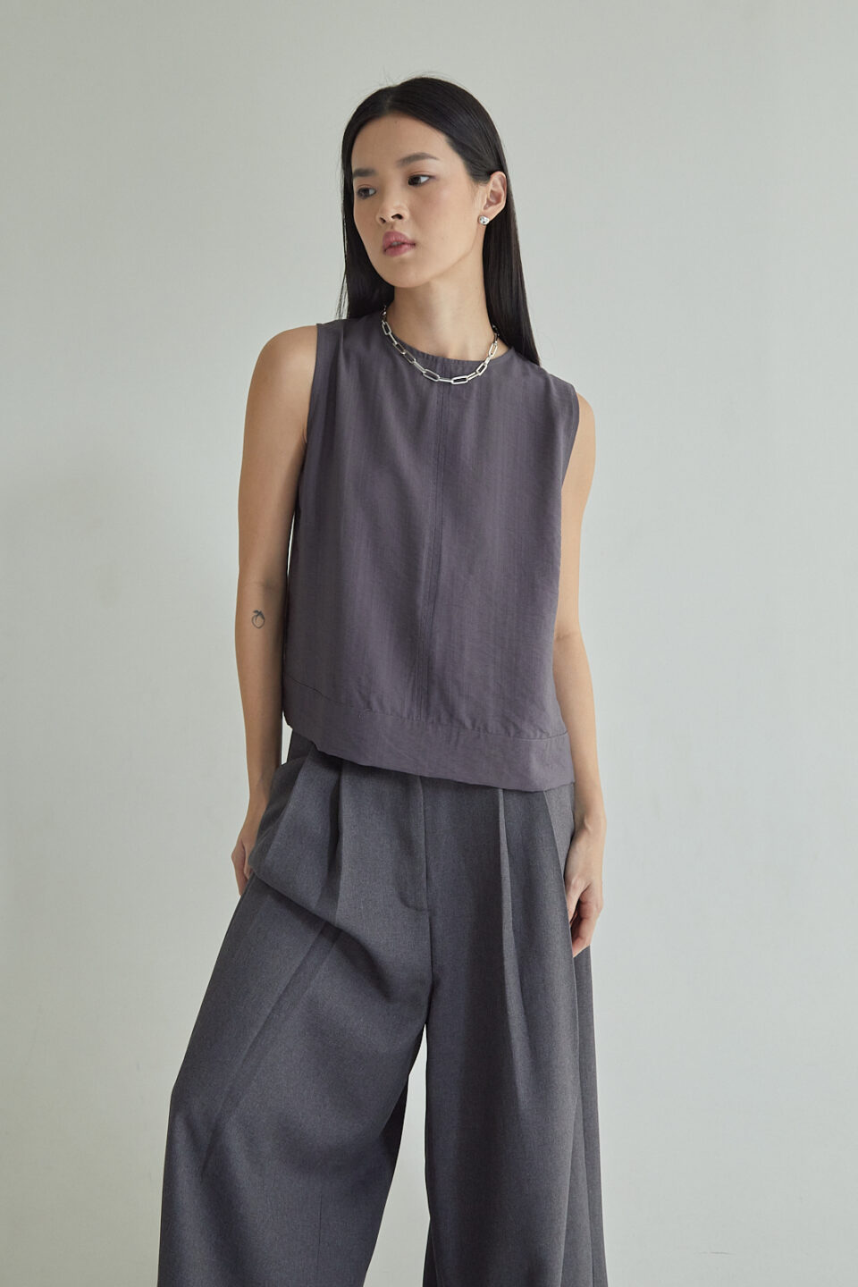 Studio Now Arvella Sleevess Top Grey - Image 5