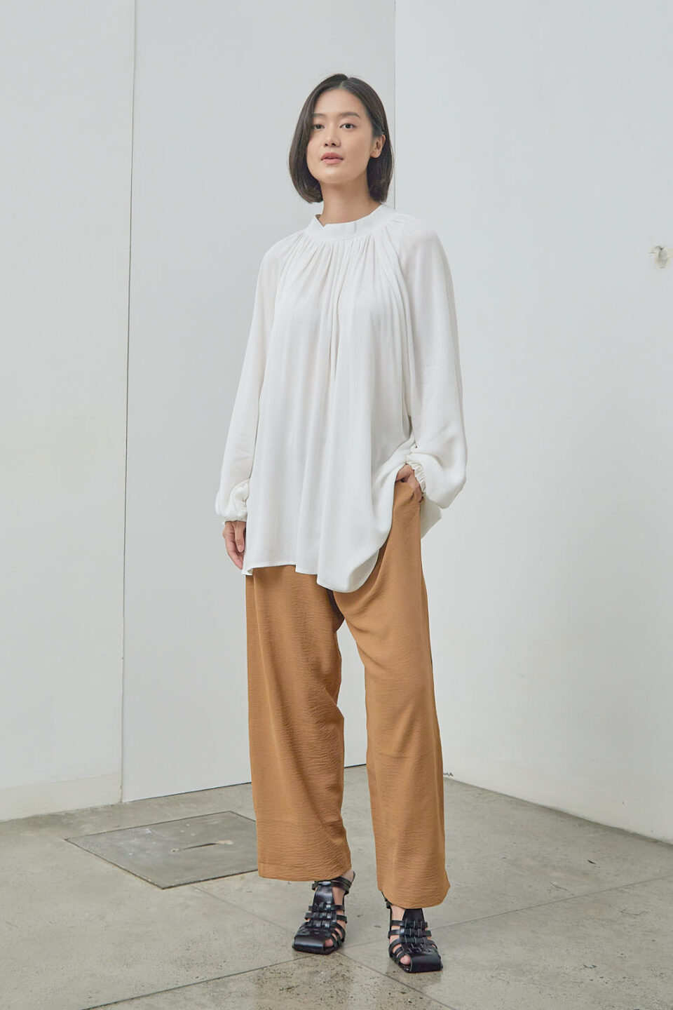 Modest Gia Blouse White - Image 3