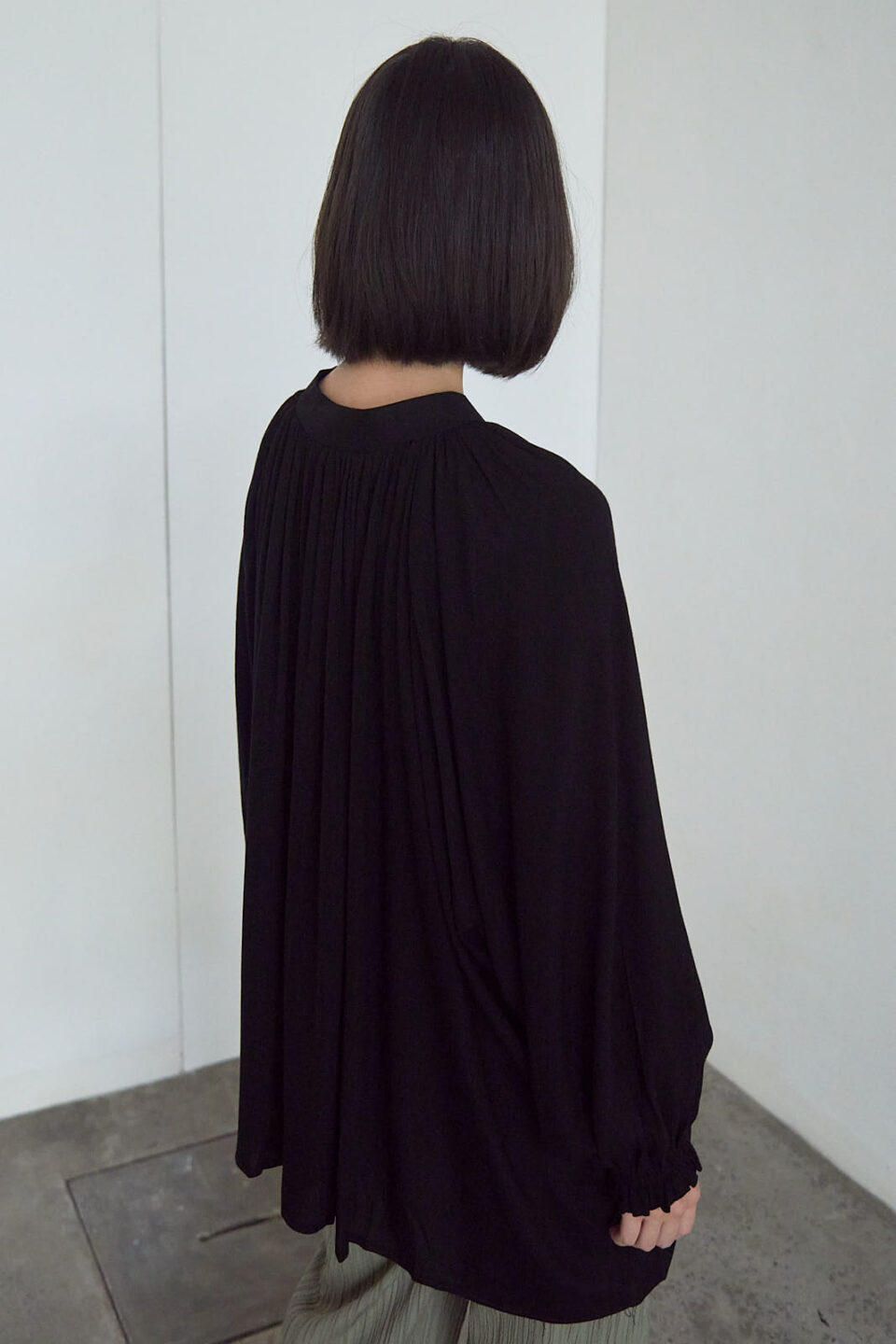 Modest Gia Blouse Black - Image 4