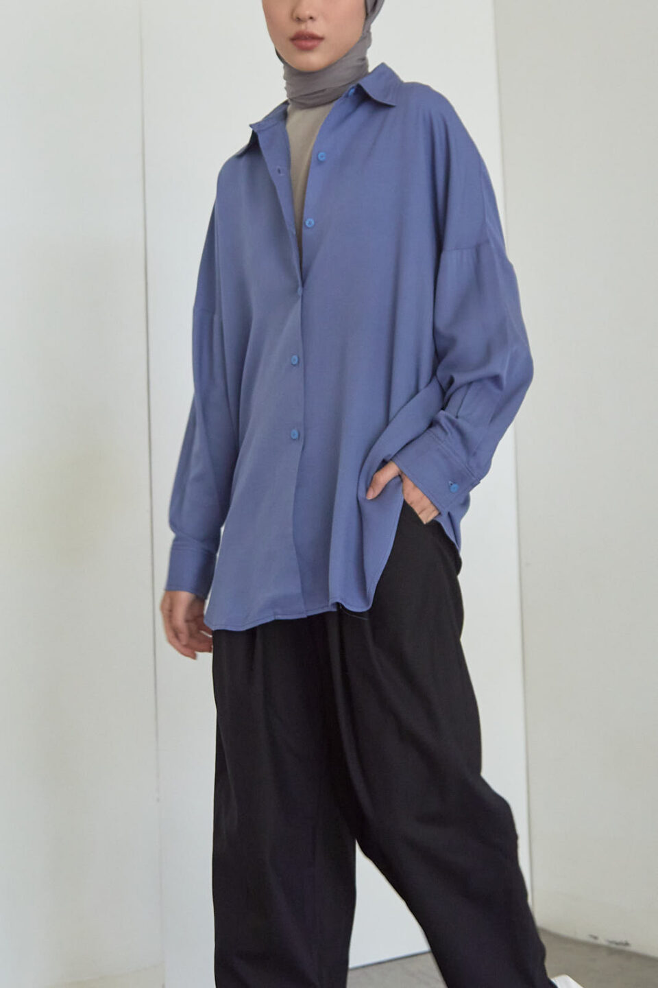 Modest Hana Shirt Coastal - Image 7