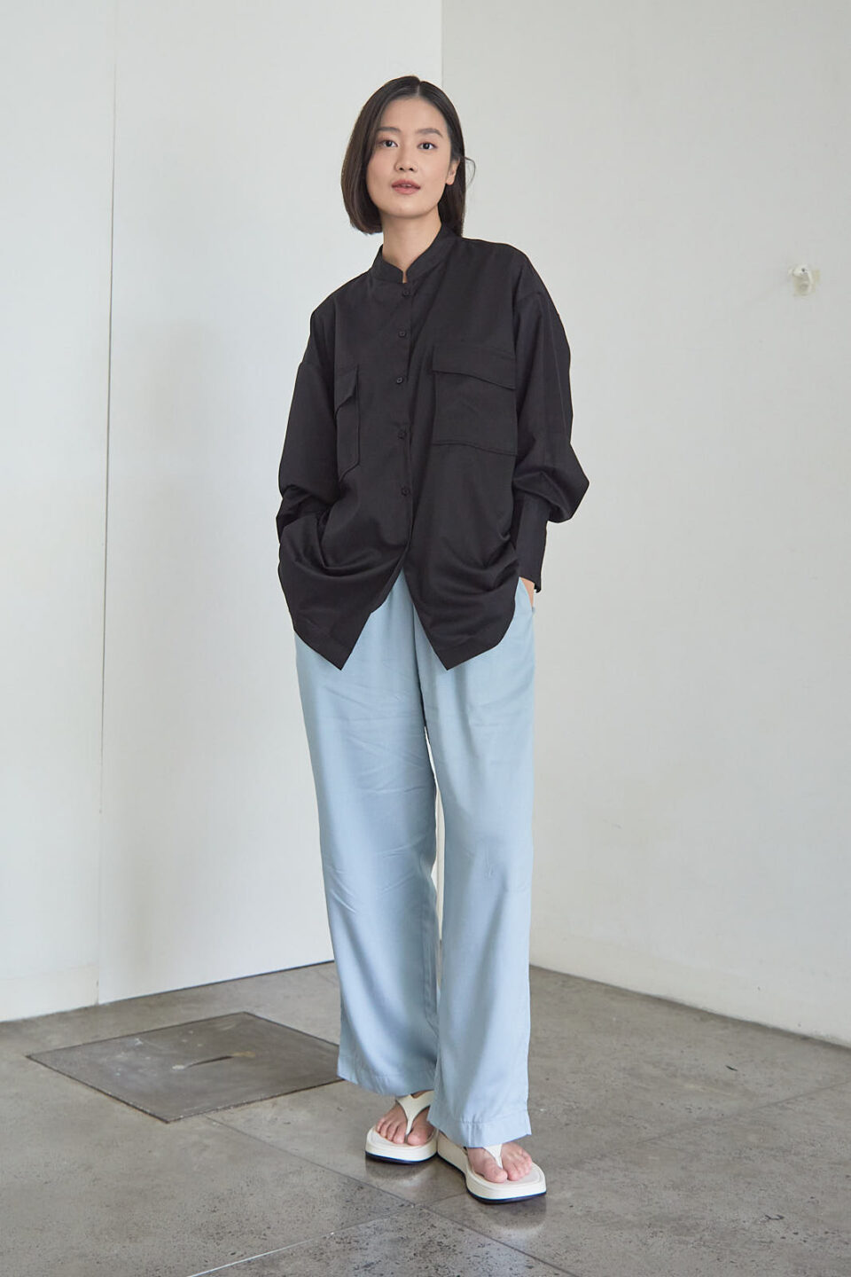 Modest Kana Shirt Black