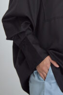 Modest Kana Shirt Black