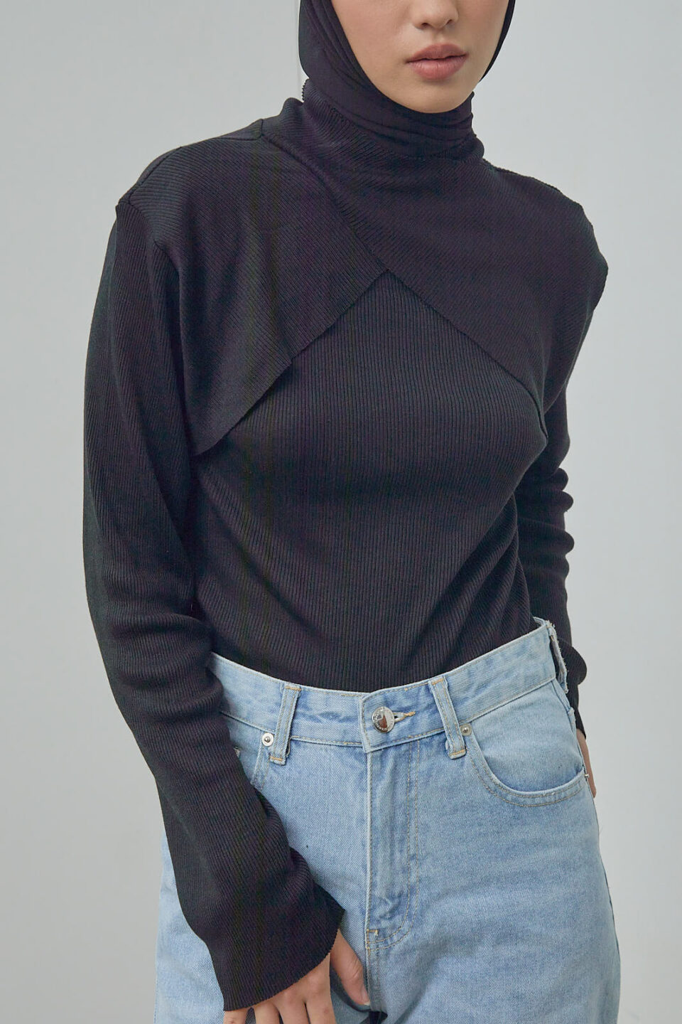 Modest Asa Rib Top Black - Image 3