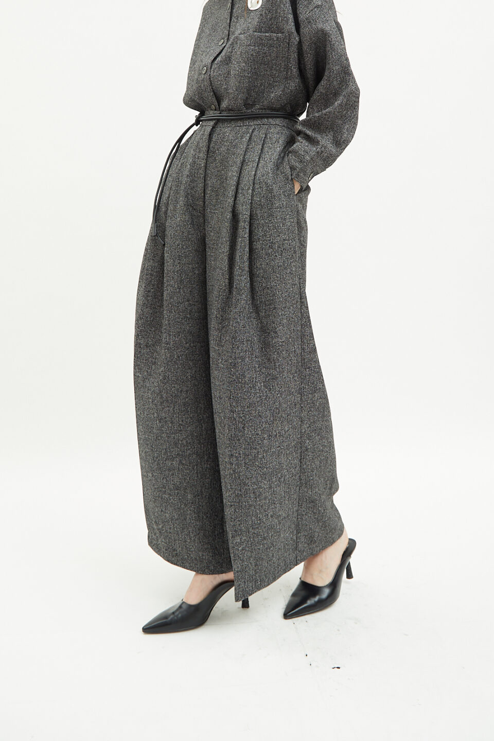 Roman Tweed Pants in Charcoal